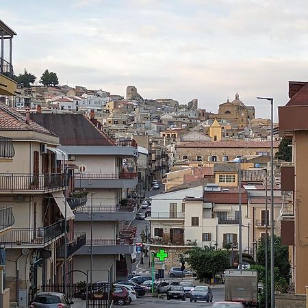 Appartamento "Rina Centro Sicilia" Pietraperzia 外观 照片