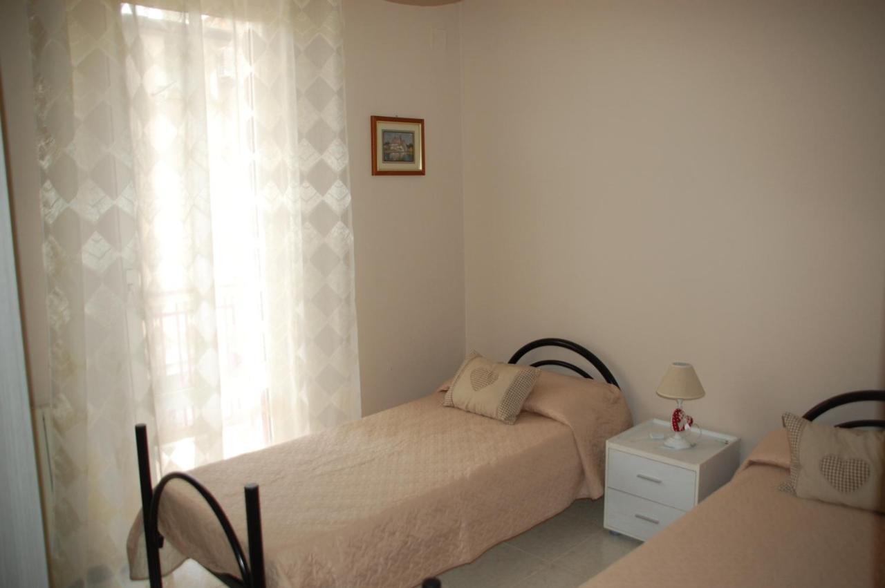 Appartamento "Rina Centro Sicilia" Pietraperzia 外观 照片